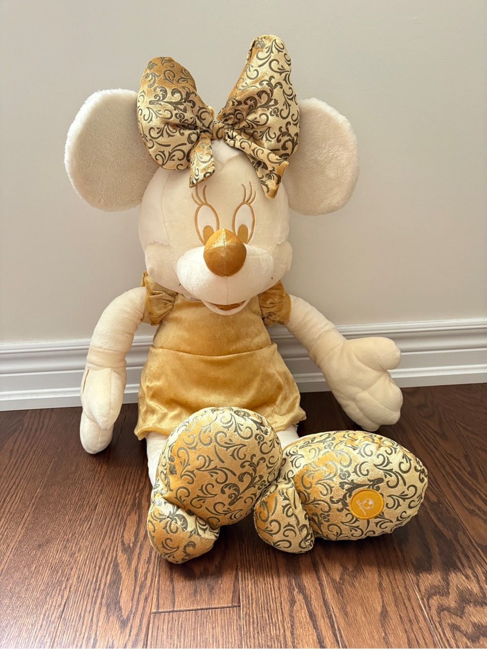 Disney Store Minnie Mouse Gold Cream Plush Stuffed Animal 26"